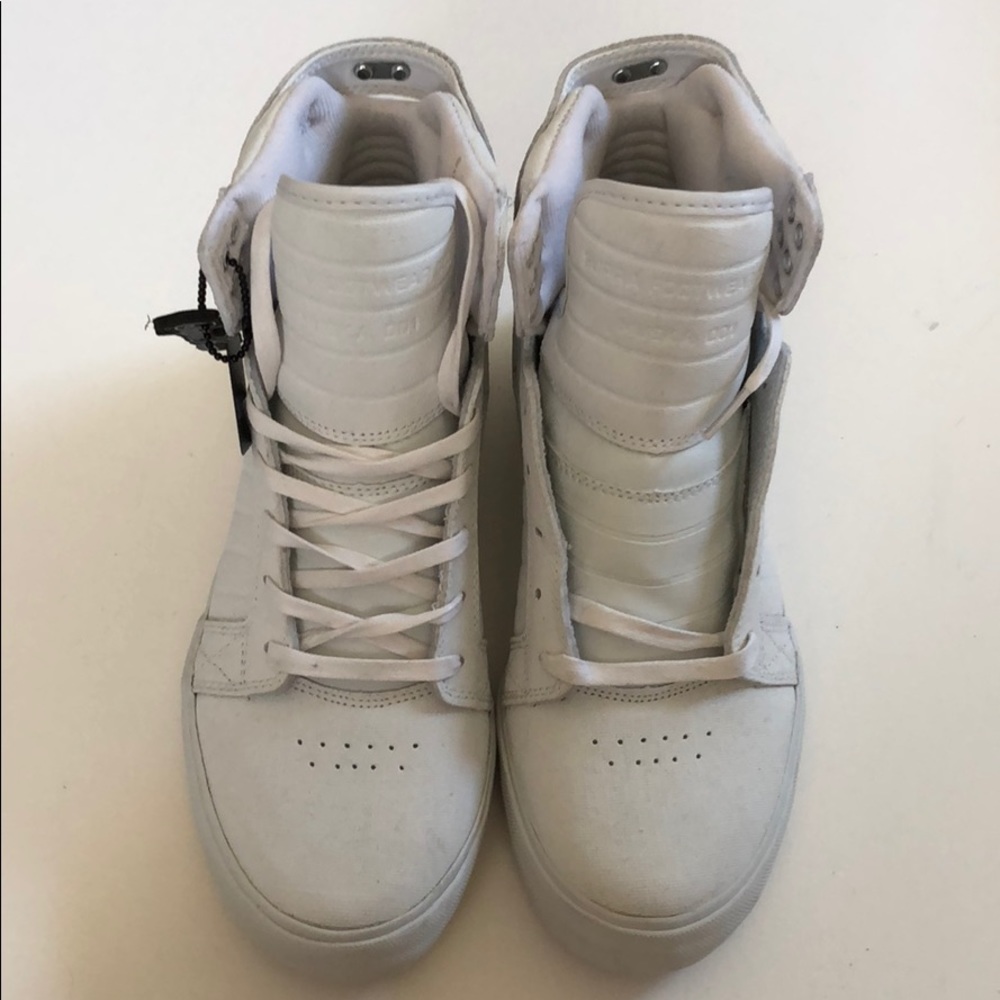SUPRA sneakers